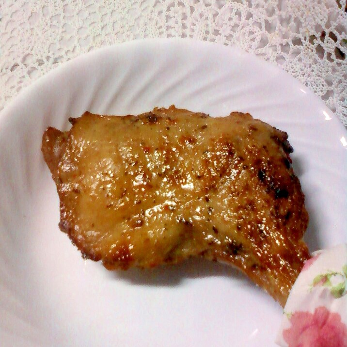 フライパンで焼く 塩麹漬け骨付き鶏もも肉焼き レシピ 作り方 By こあくま527 楽天レシピ フライパンで焼く 塩麹漬け骨付き鶏もも肉焼き レシピ 作り方 By こあくま527 楽天レシピ